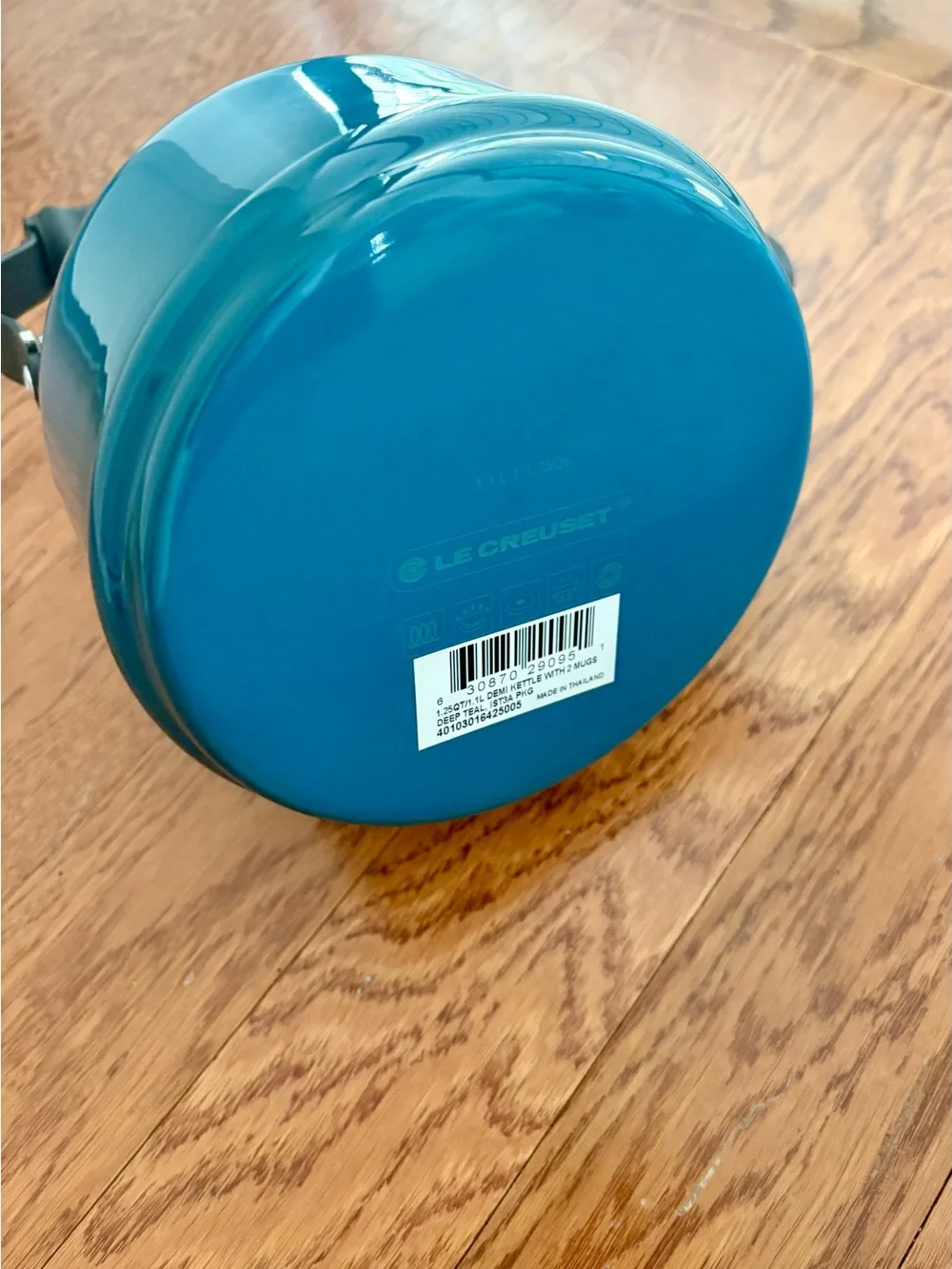 Le Creuset Demi Kettle & 2 Stoneware Mugs Set in Deep Teal